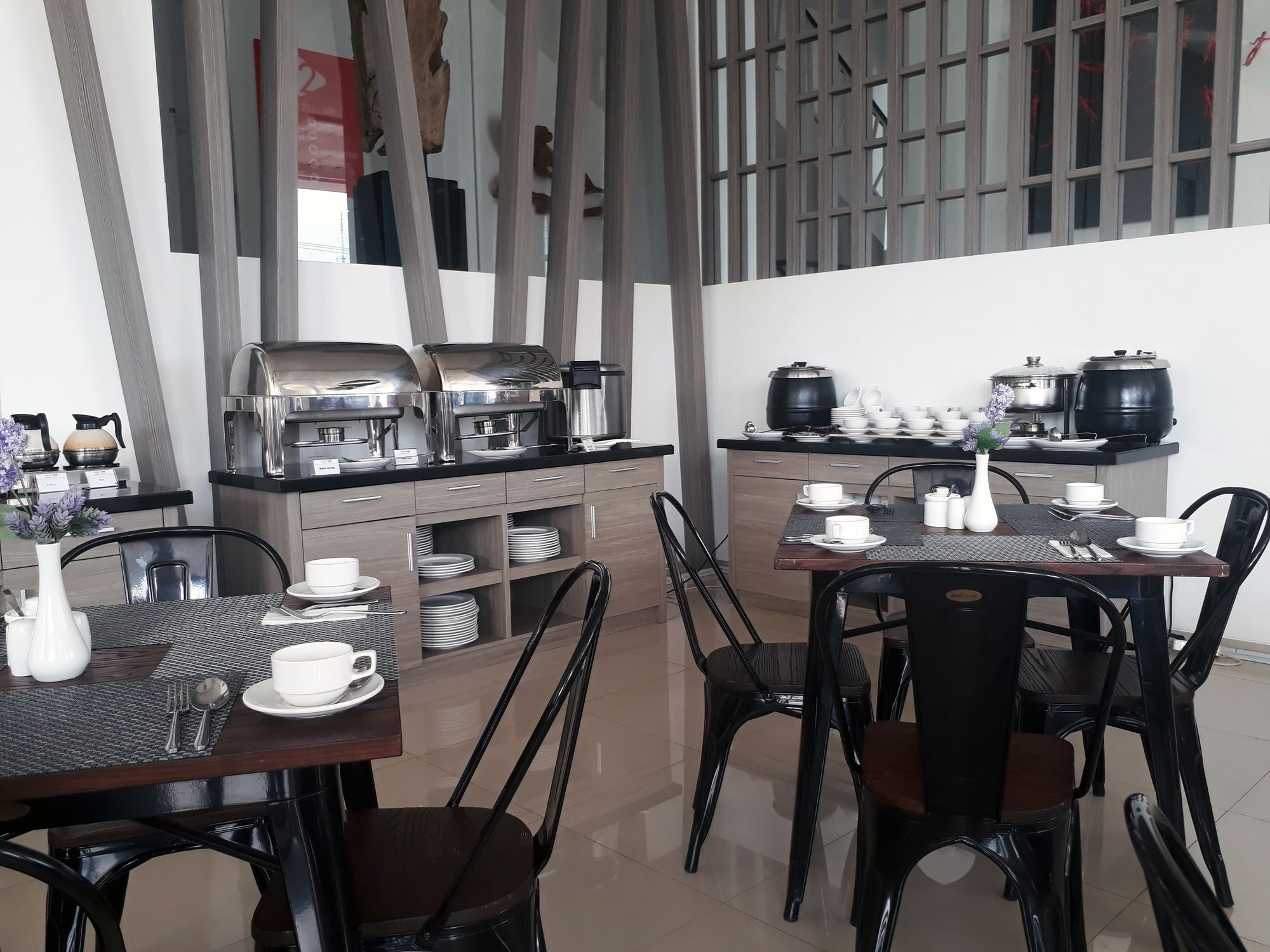 Front One Hotel Pamekasan Madura Zewnętrze zdjęcie